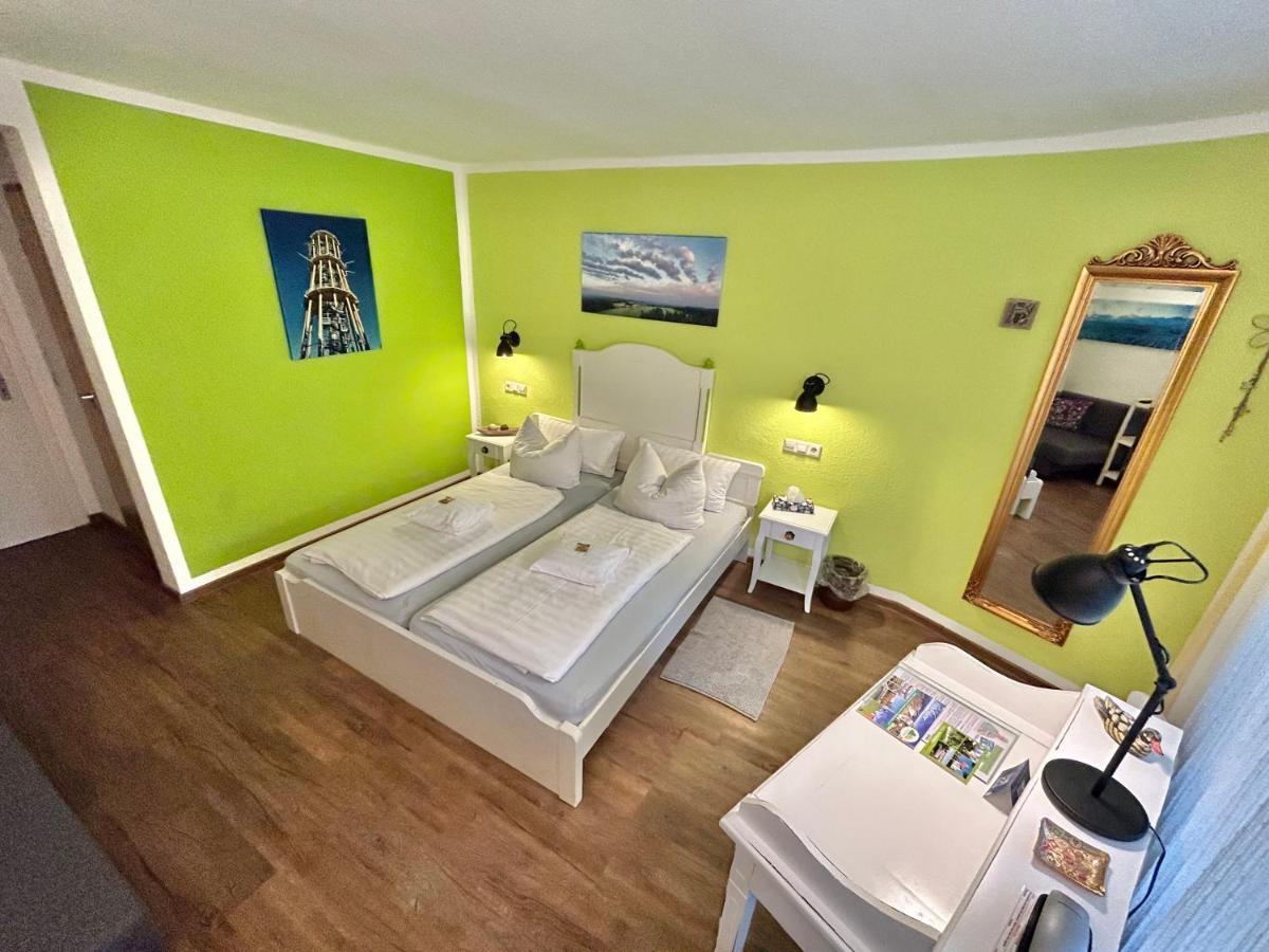 Hotel Haus Am Kurpark à Schömberg Extérieur photo