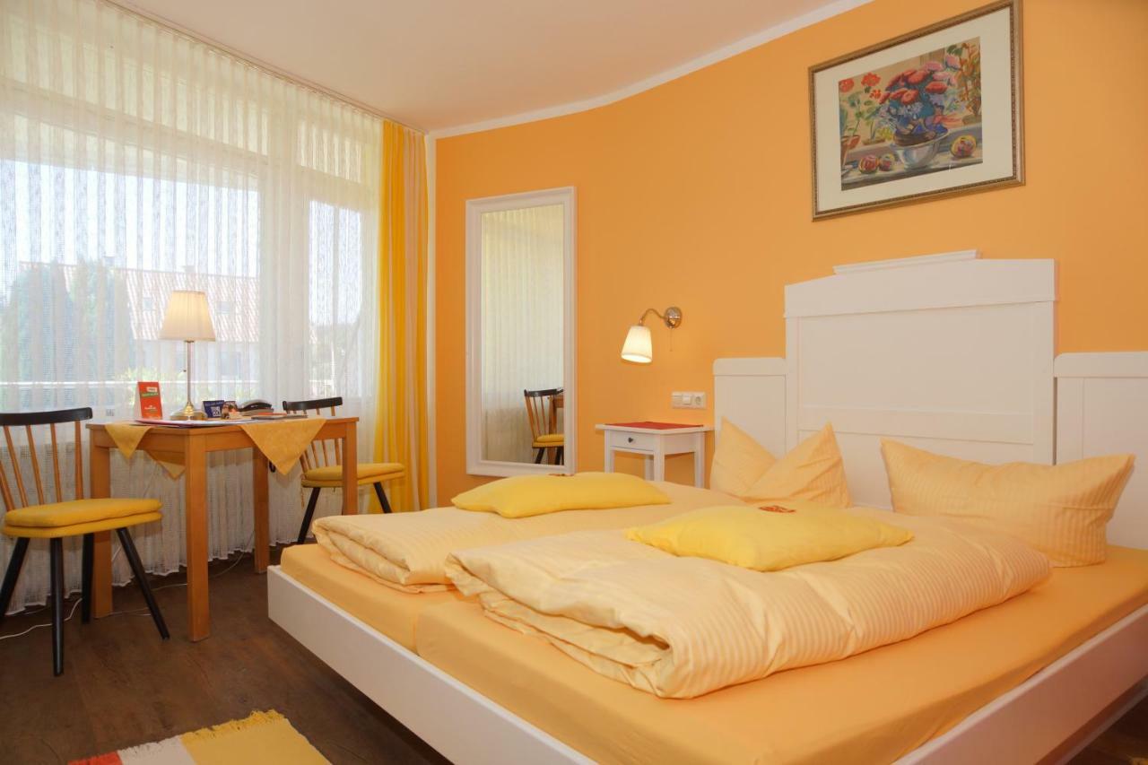Hotel Haus Am Kurpark à Schömberg Extérieur photo